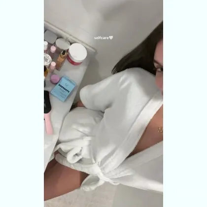 Без предоплат и прочего,реальная,на фото я,Лера..